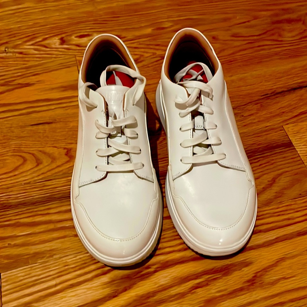 Fit Flop NWOT White Leather Sneakers